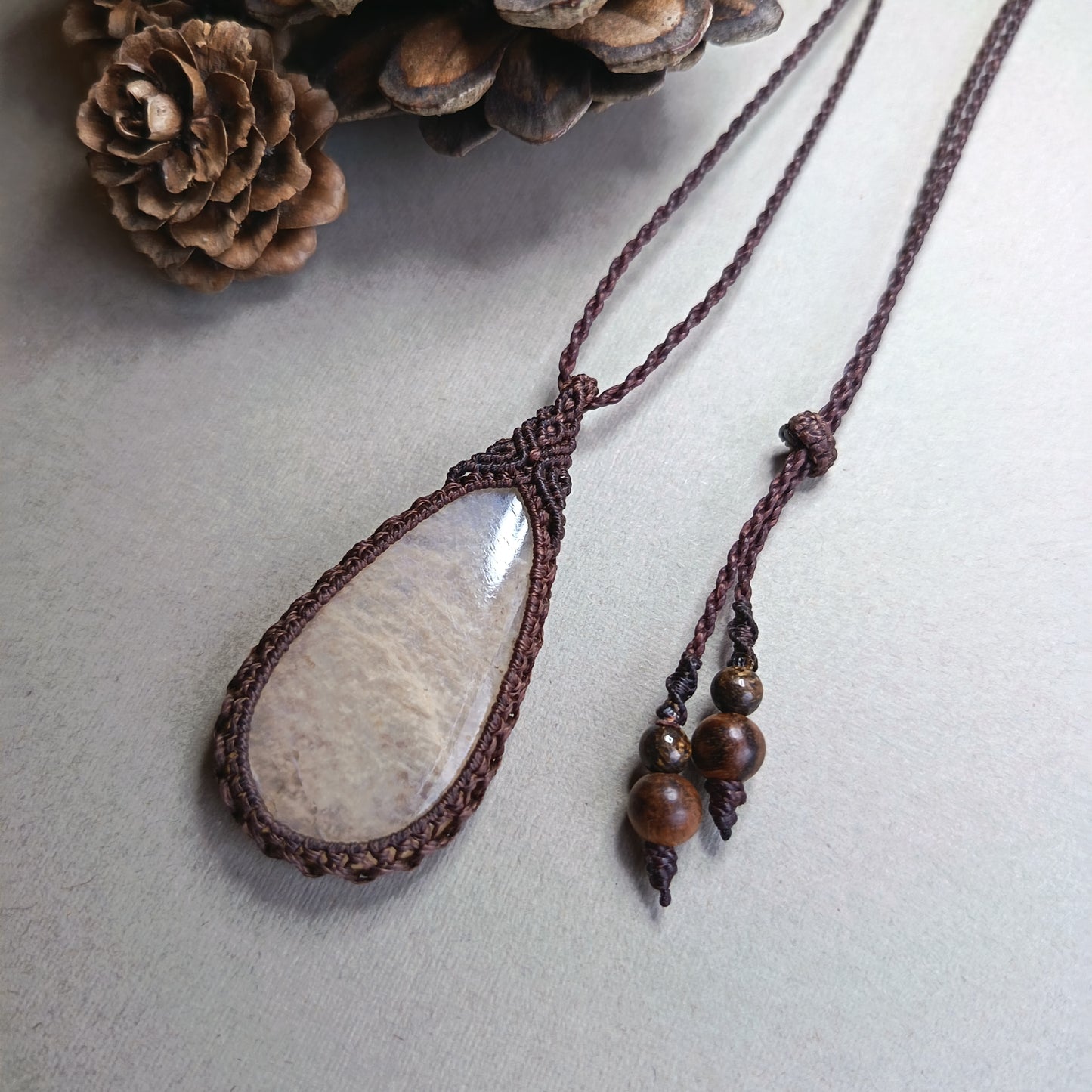 Moonstone Macrame Necklace | Pendant size 5.2 cm