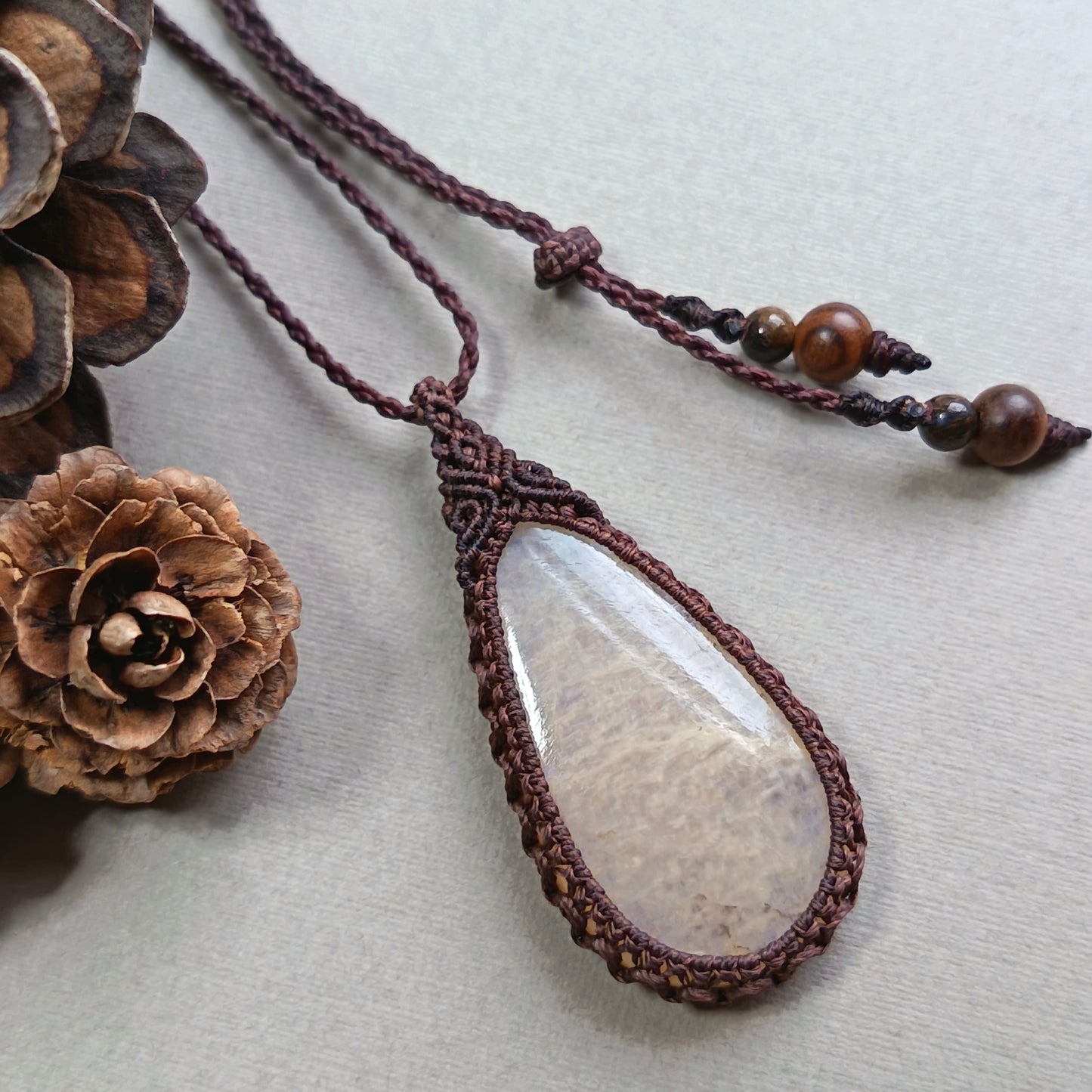 Moonstone Macrame Necklace | Pendant size 5.2 cm