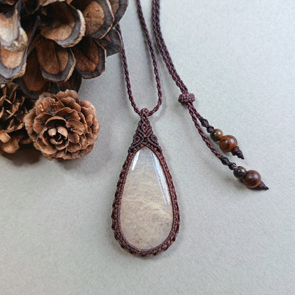 Moonstone Macrame Necklace | Pendant size 5.2 cm