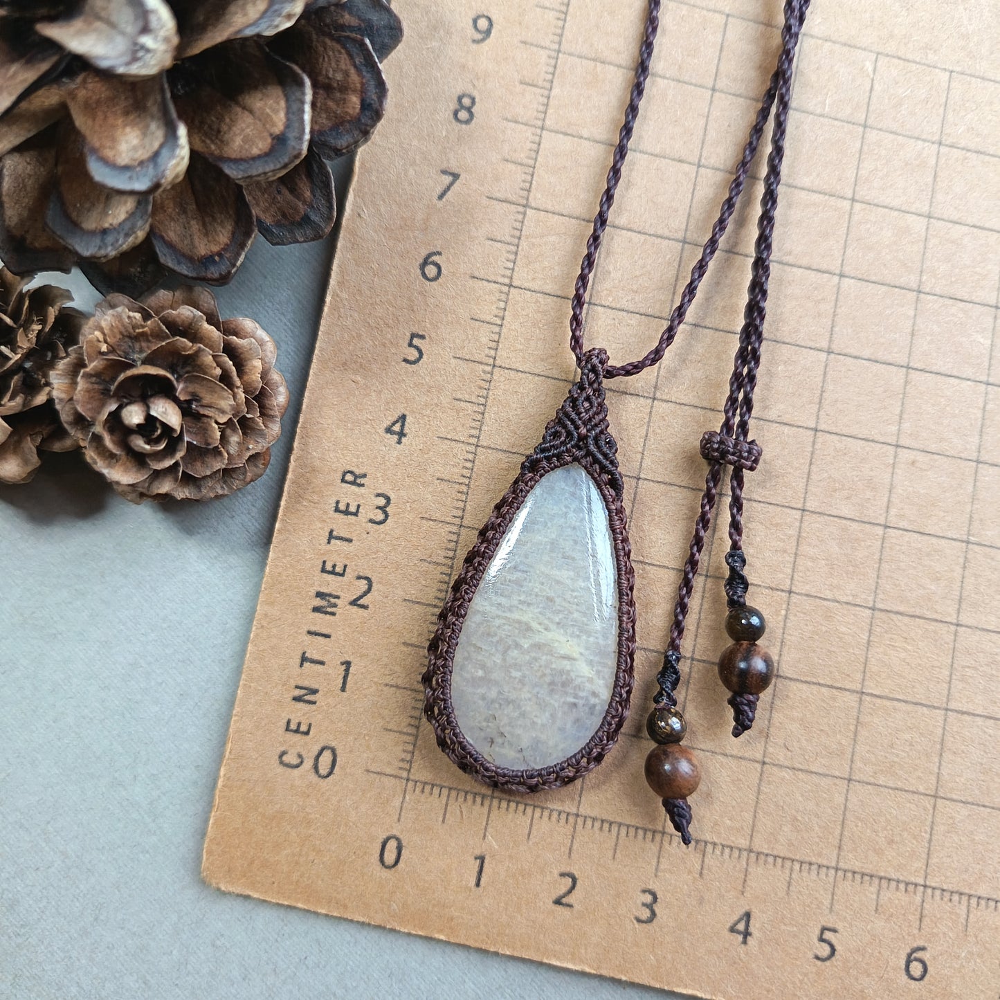 Moonstone Macrame Necklace | Pendant size 5.2 cm