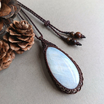 Moonstone Macrame Necklace | Pendant size 5.5 cm