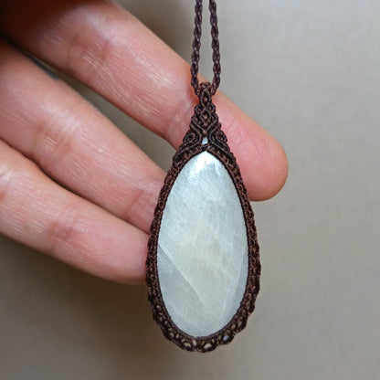 Moonstone Macrame Necklace | Pendant size 5.5 cm