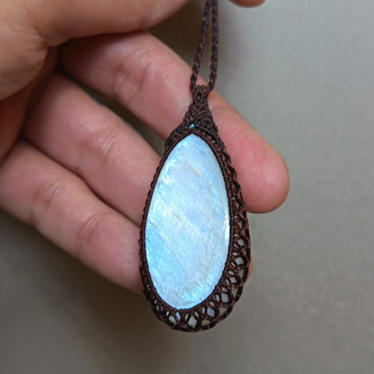 Moonstone Macrame Necklace | Pendant size 5.5 cm
