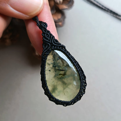 Prehnite Macrame Necklace | Pendant size 4.3 cm