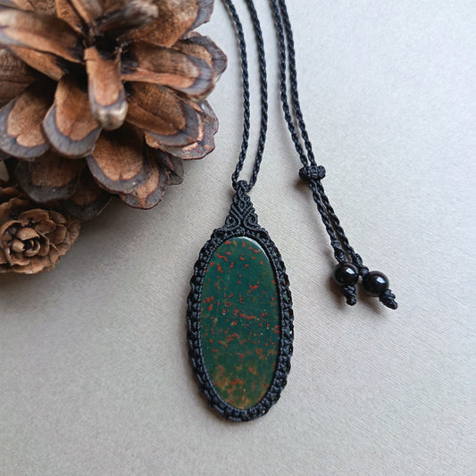Bloodstone Macrame Necklace | Pendant size approx 5.7 cm