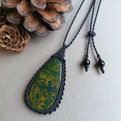 Bloodstone Macrame Necklace | Pendant size 5.8 cm