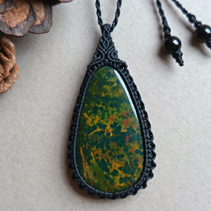 Bloodstone Macrame Necklace | Pendant size 5.8 cm