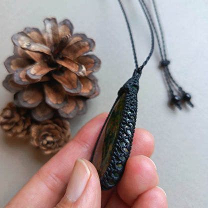Bloodstone Macrame Necklace | Pendant size 5.8 cm