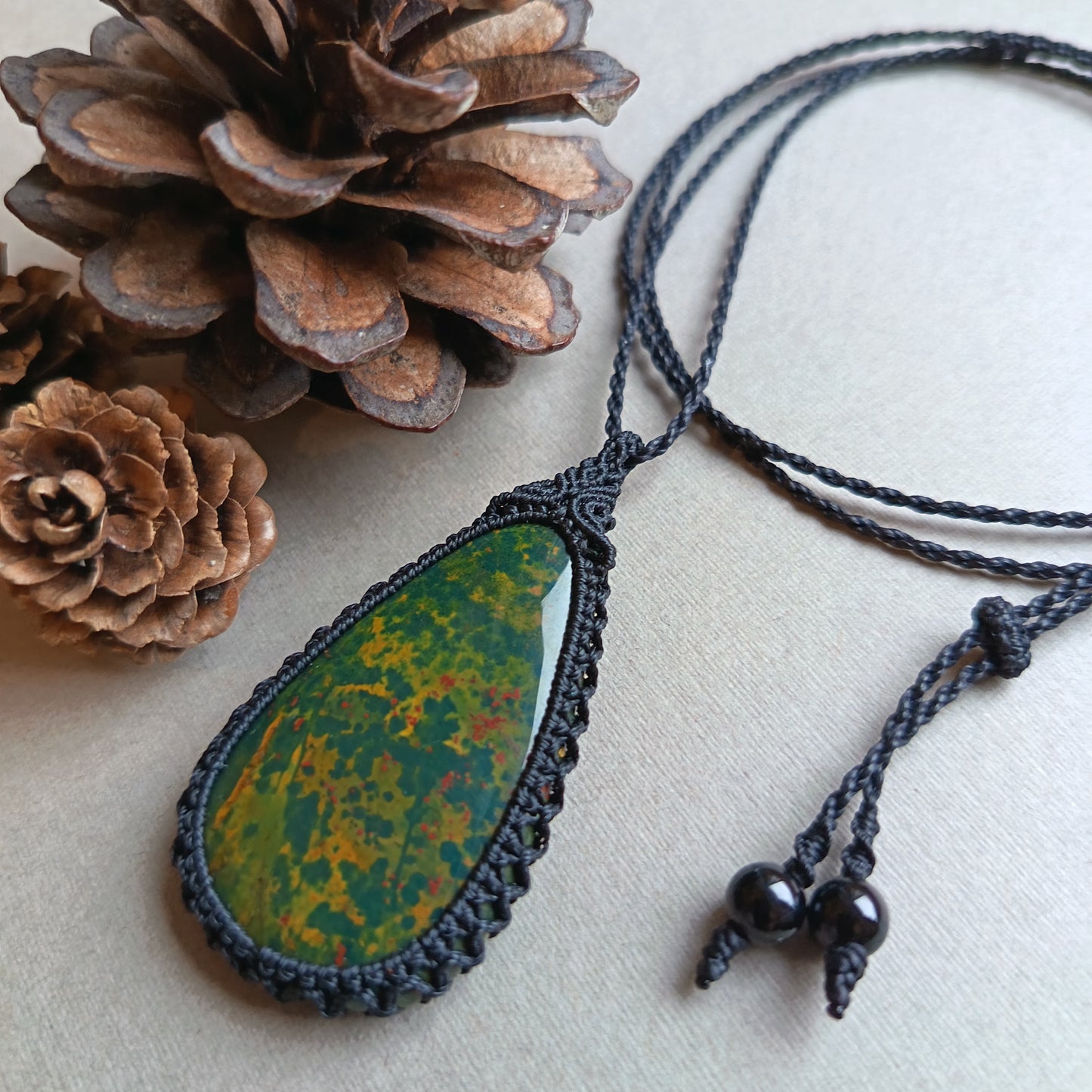 Bloodstone Macrame Necklace | Pendant size 5.8 cm
