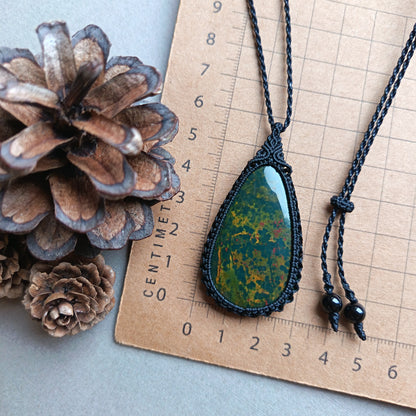 Bloodstone Macrame Necklace | Pendant size 5.8 cm