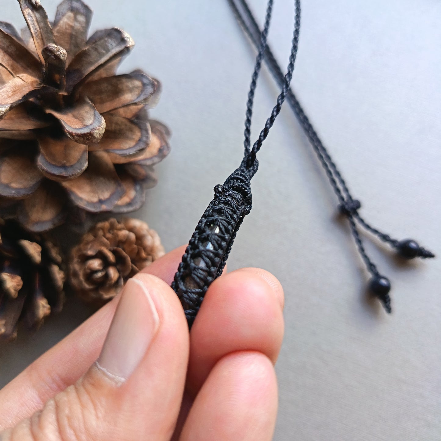 Blue Tiger's Eye Macrame Necklace | Pendant size 4.4 cm