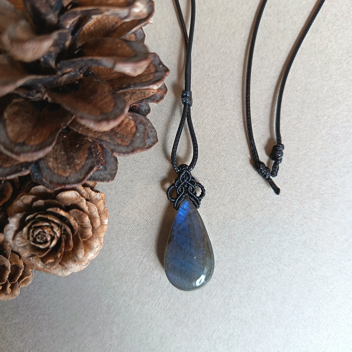 Labradorite Macrame Necklace | Pendant size approx 3.8 cm