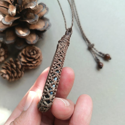 Labradorite Macrame Necklace | Pendant size 6.8 cm
