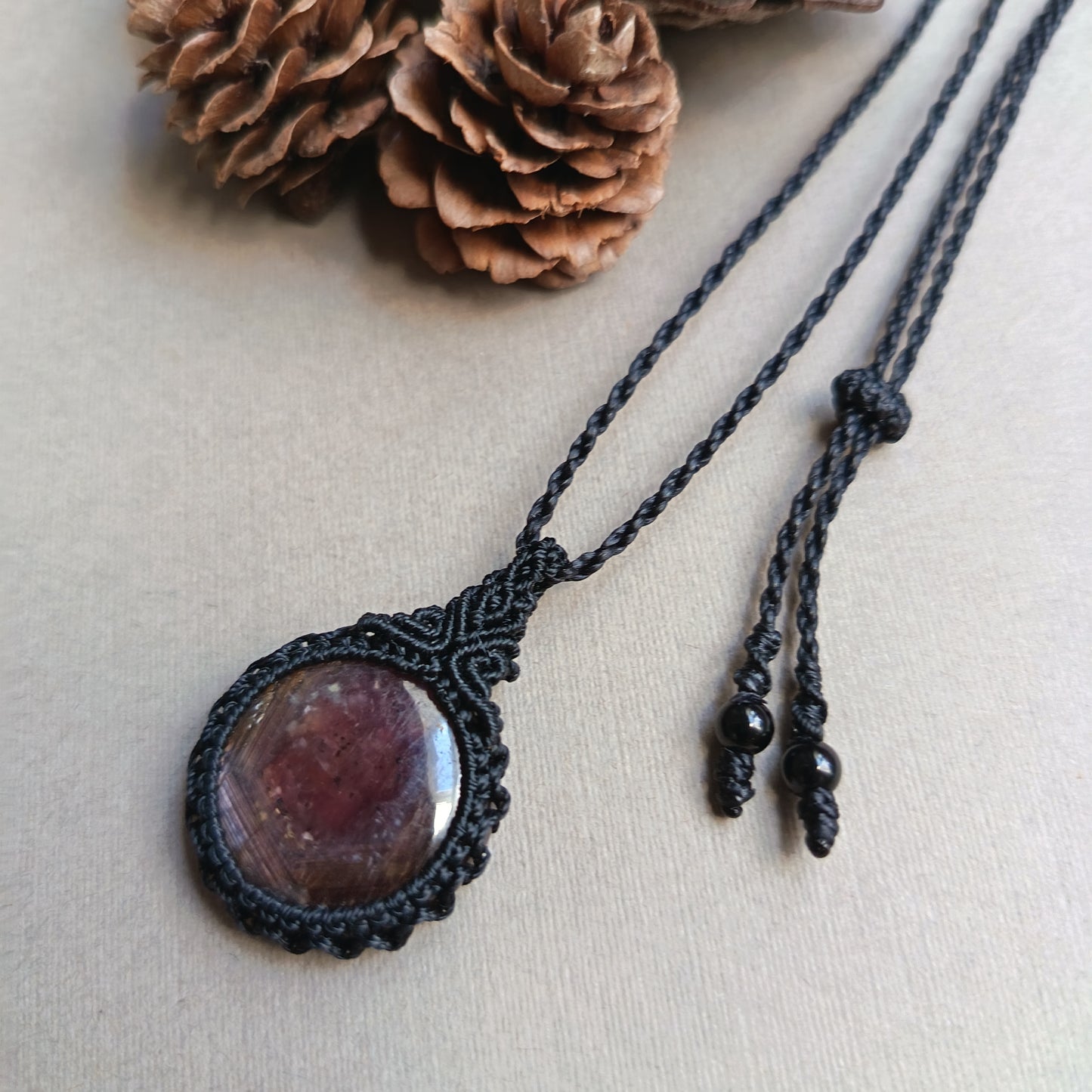 Sapphire (Brown - Purple) Macrame Necklace | Pendant size 3.5 cm