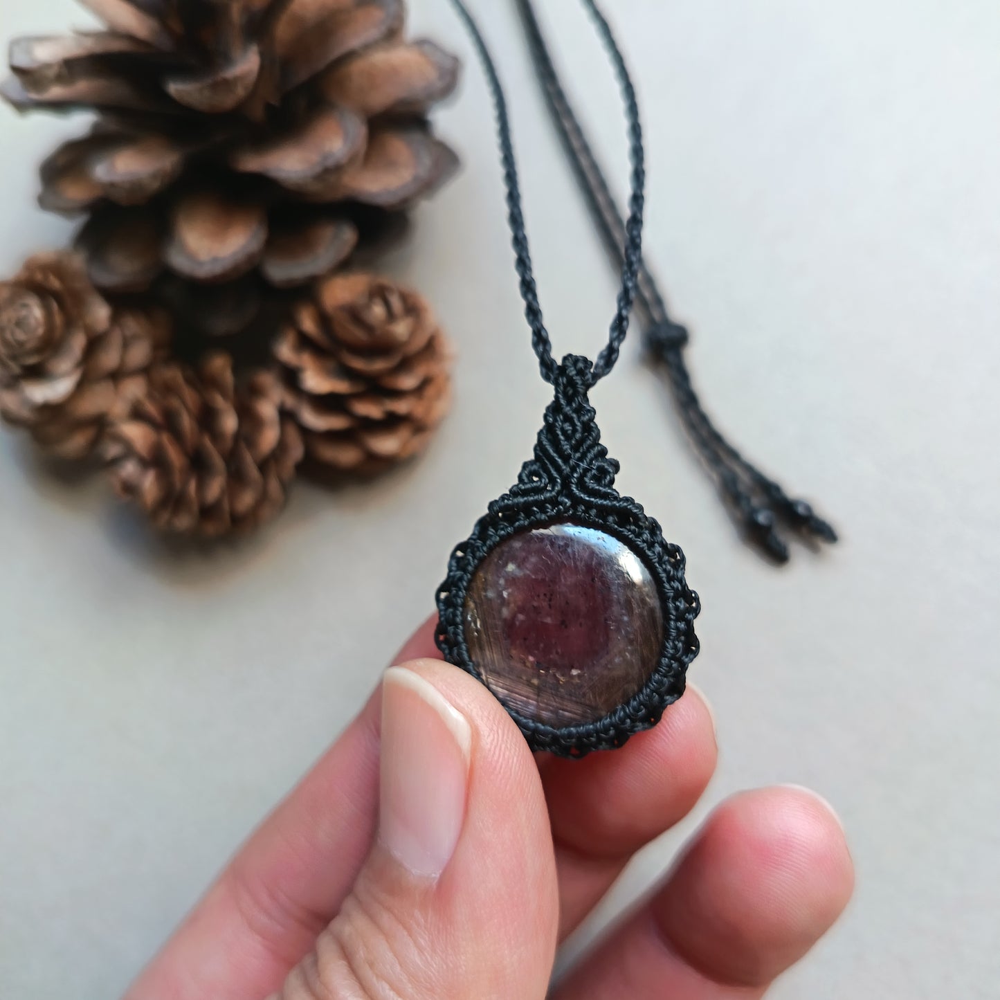 Sapphire (Brown - Purple) Macrame Necklace | Pendant size 3.5 cm