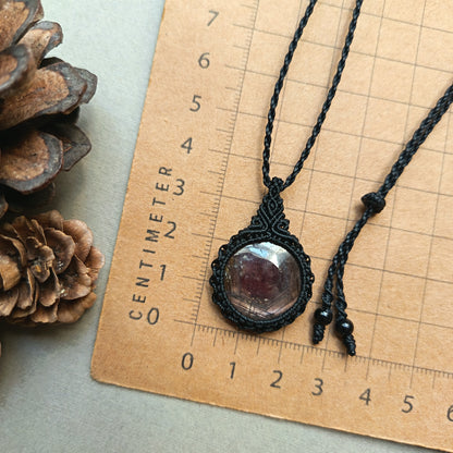 Sapphire (Brown - Purple) Macrame Necklace | Pendant size 3.5 cm