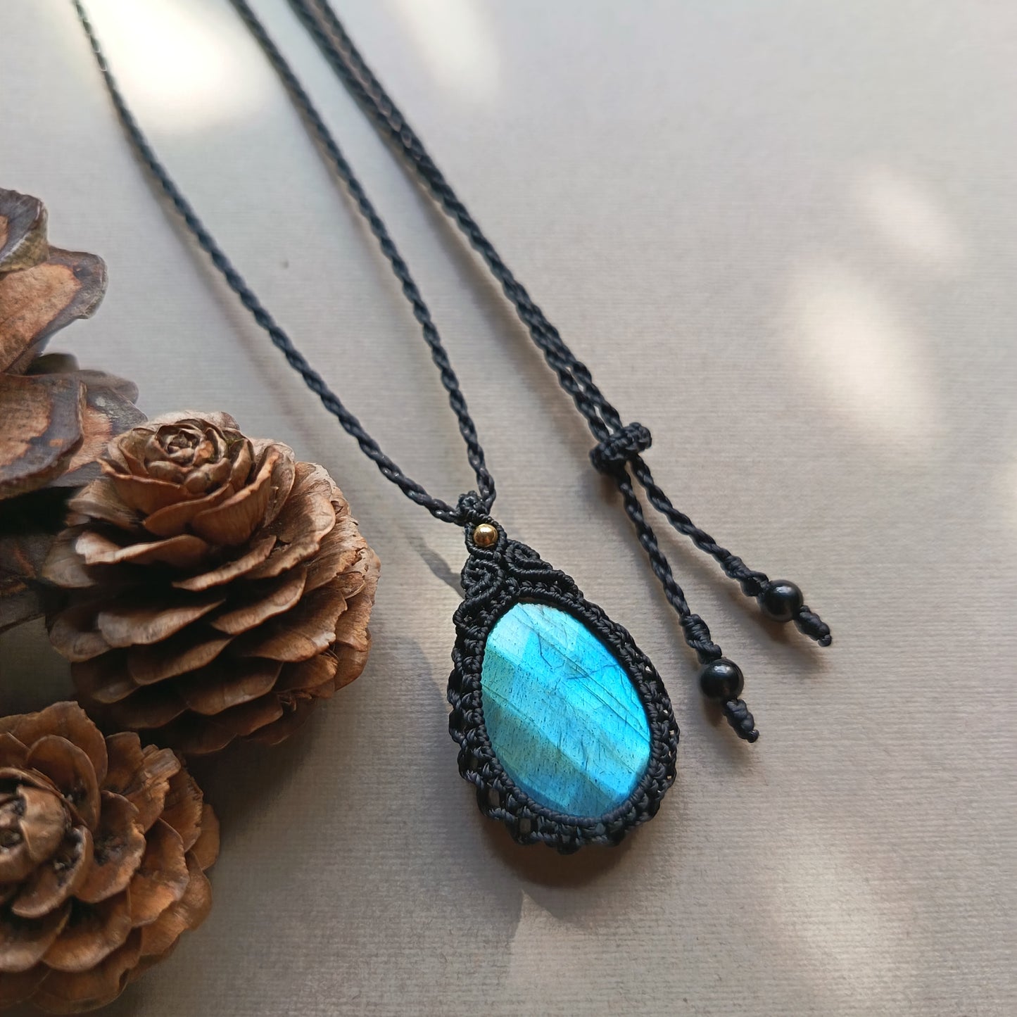 Labradorite Macrame Necklace | Pendant size approx 3.5 cm