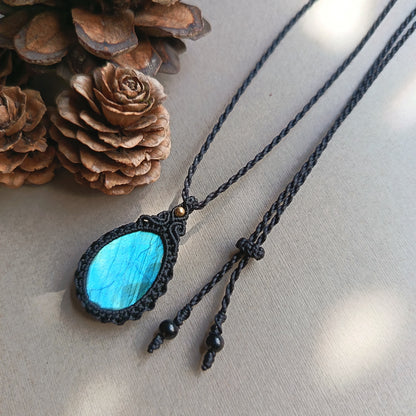 Labradorite Macrame Necklace | Pendant size approx 3.5 cm