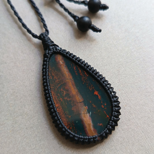 Bloodstone Macrame Necklace | Pendant size 4.8 cm