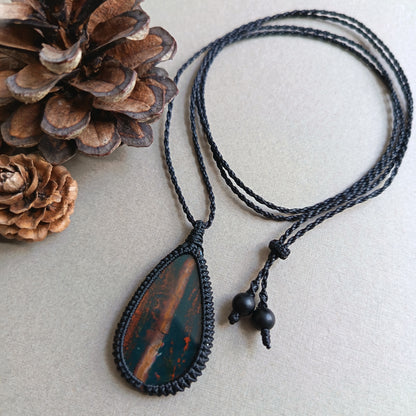 Bloodstone Macrame Necklace | Pendant size 4.8 cm