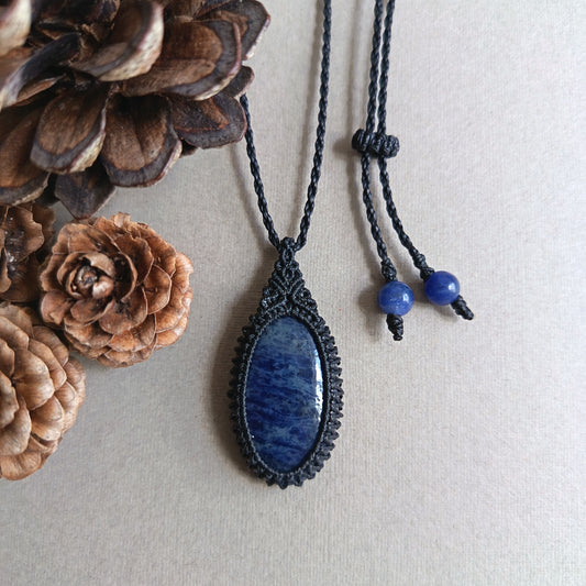 Sodalite Macrame Necklace  | Pendant size 4.3 cm