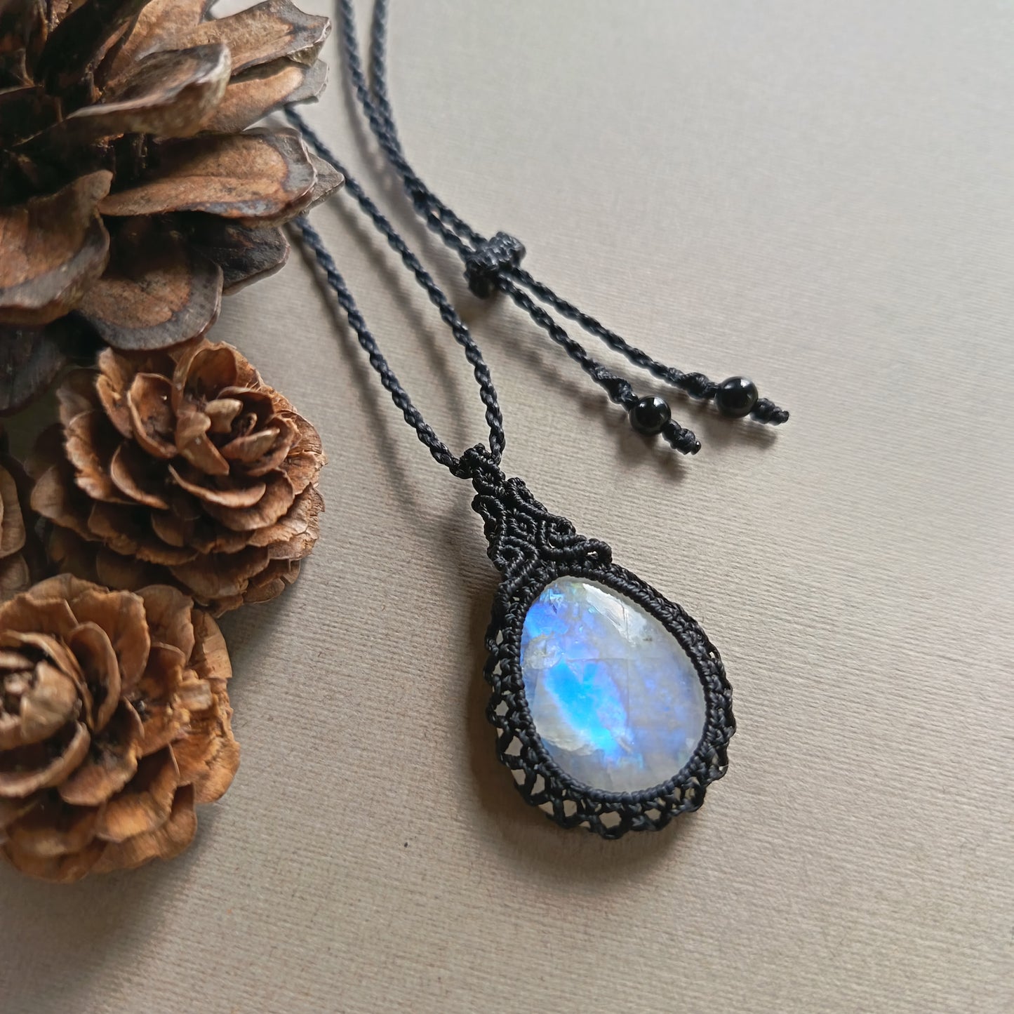 Moonstone Macrame Necklace | Pendant size 3.8 cm