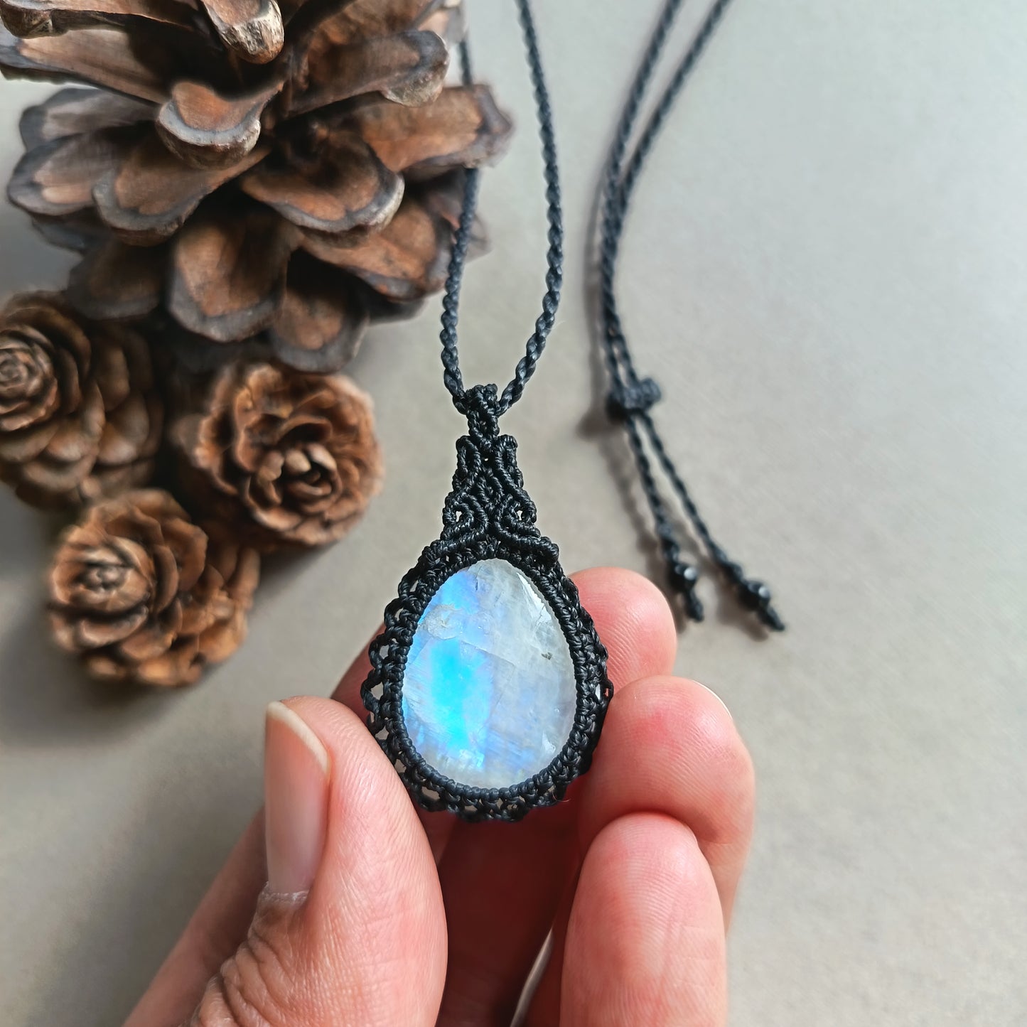 Moonstone Macrame Necklace | Pendant size 3.8 cm