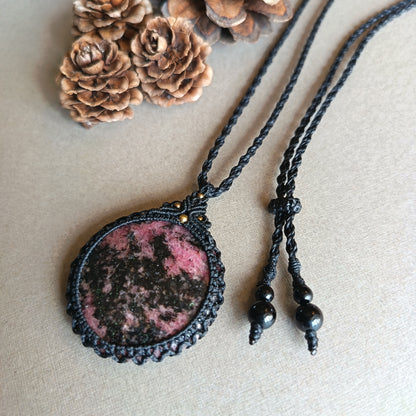 Rhodonite Macrame Necklace | Pendant size 4.5 cm