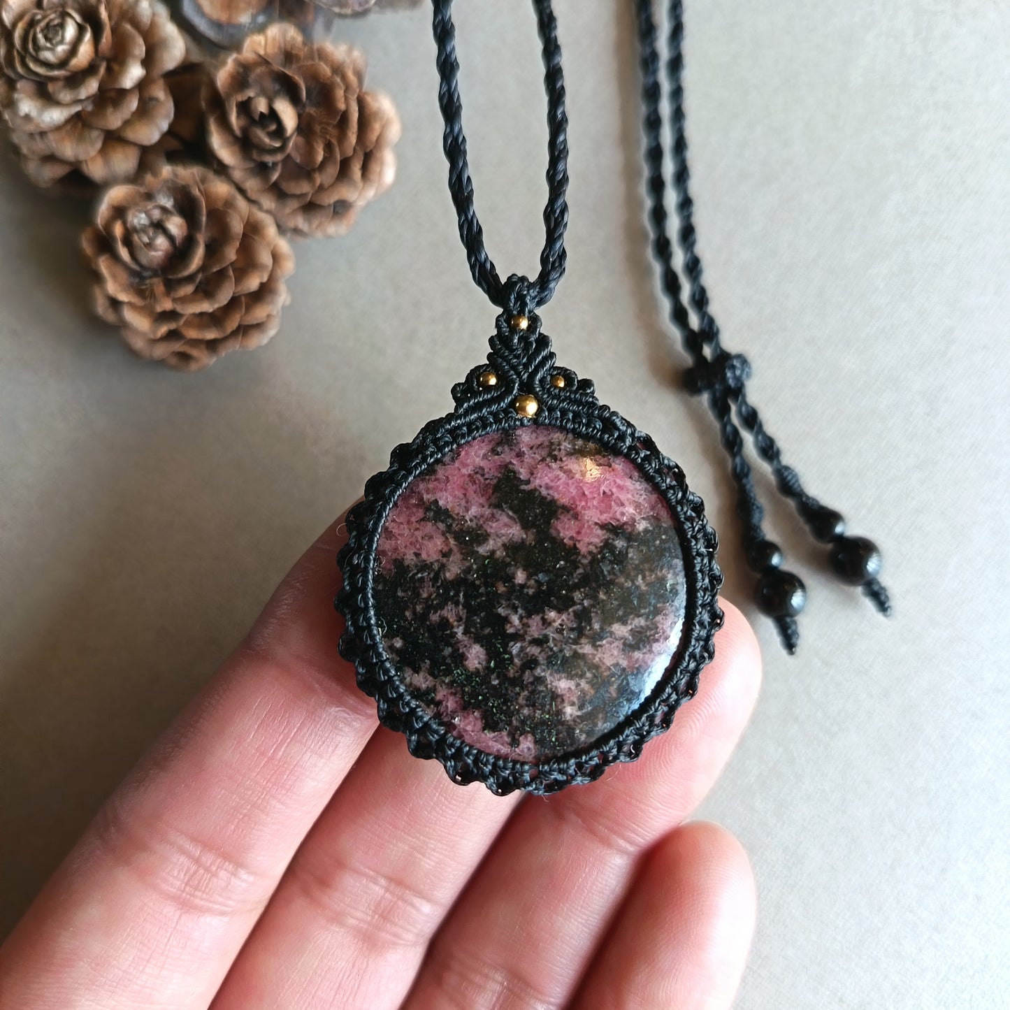 Rhodonite Macrame Necklace | Pendant size 4.5 cm