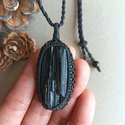 Black Tourmaline Macrame Necklace | Pendant size 5.7 cm