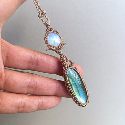Labradorite Moonstone Macrame Necklace | Pendant size 8.3 cm