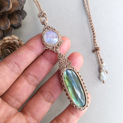 Labradorite Moonstone Macrame Necklace | Pendant size 8.3 cm