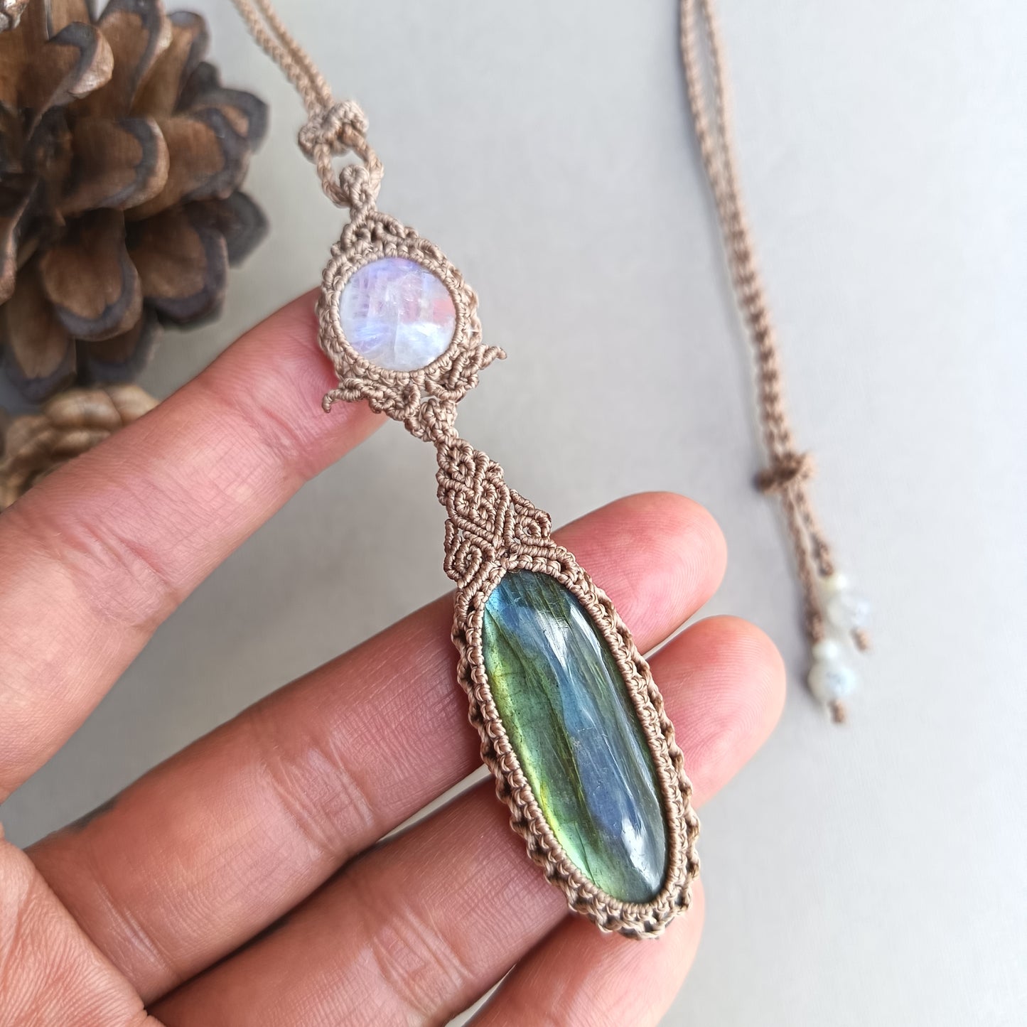 Labradorite Moonstone Macrame Necklace | Pendant size 8.3 cm