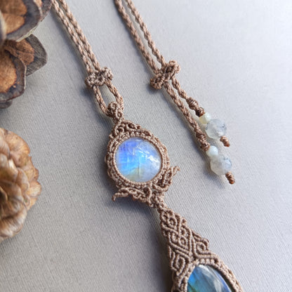 Labradorite Moonstone Macrame Necklace | Pendant size 8.3 cm