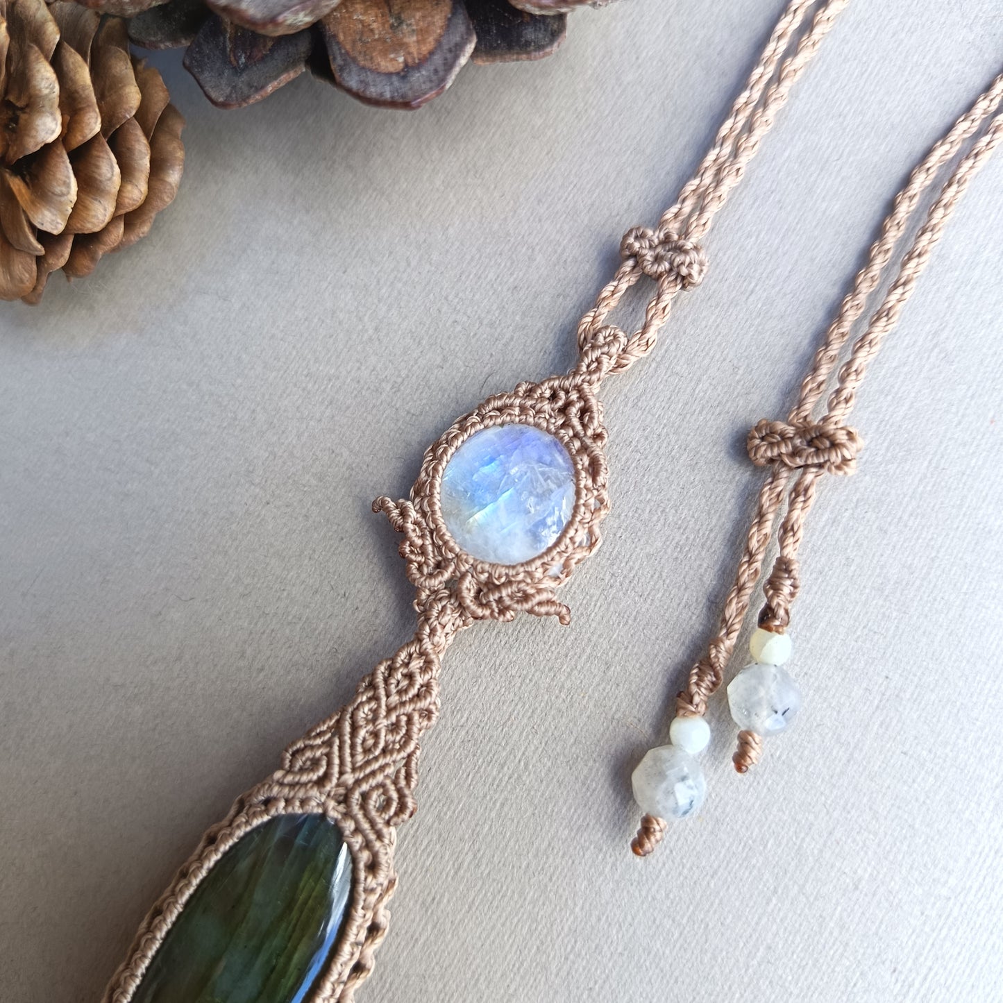 Labradorite Moonstone Macrame Necklace | Pendant size 8.3 cm