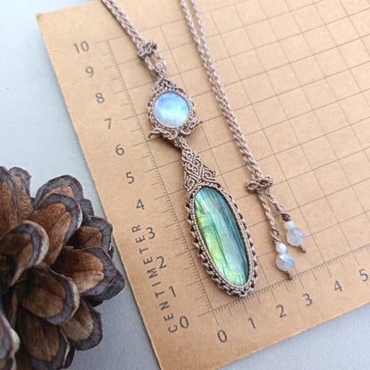 Labradorite Moonstone Macrame Necklace | Pendant size 8.3 cm