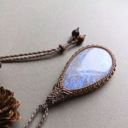 Moonstone Macrame Necklace | Pendant size 6.2 cm