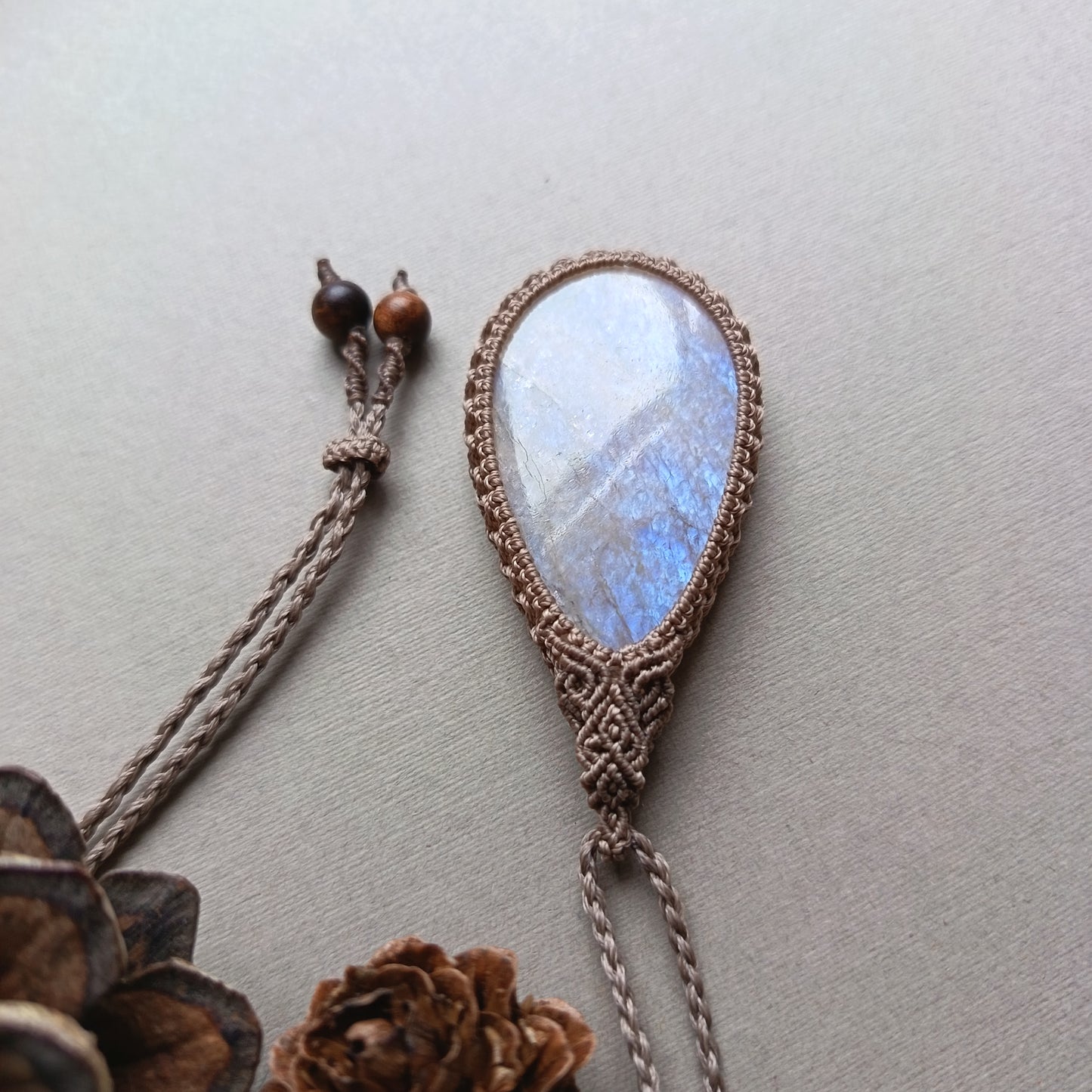 Moonstone Macrame Necklace | Pendant size 6.2 cm
