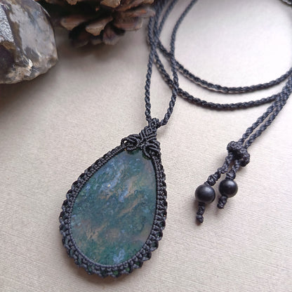 Moss Agate Macrame Necklace | Pendant size 5.5 cm