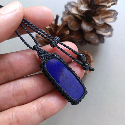 Lapis Lazuli Macrame Necklace | Pendant size 4.7 cm