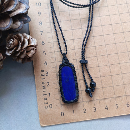 Lapis Lazuli Macrame Necklace | Pendant size 4.7 cm