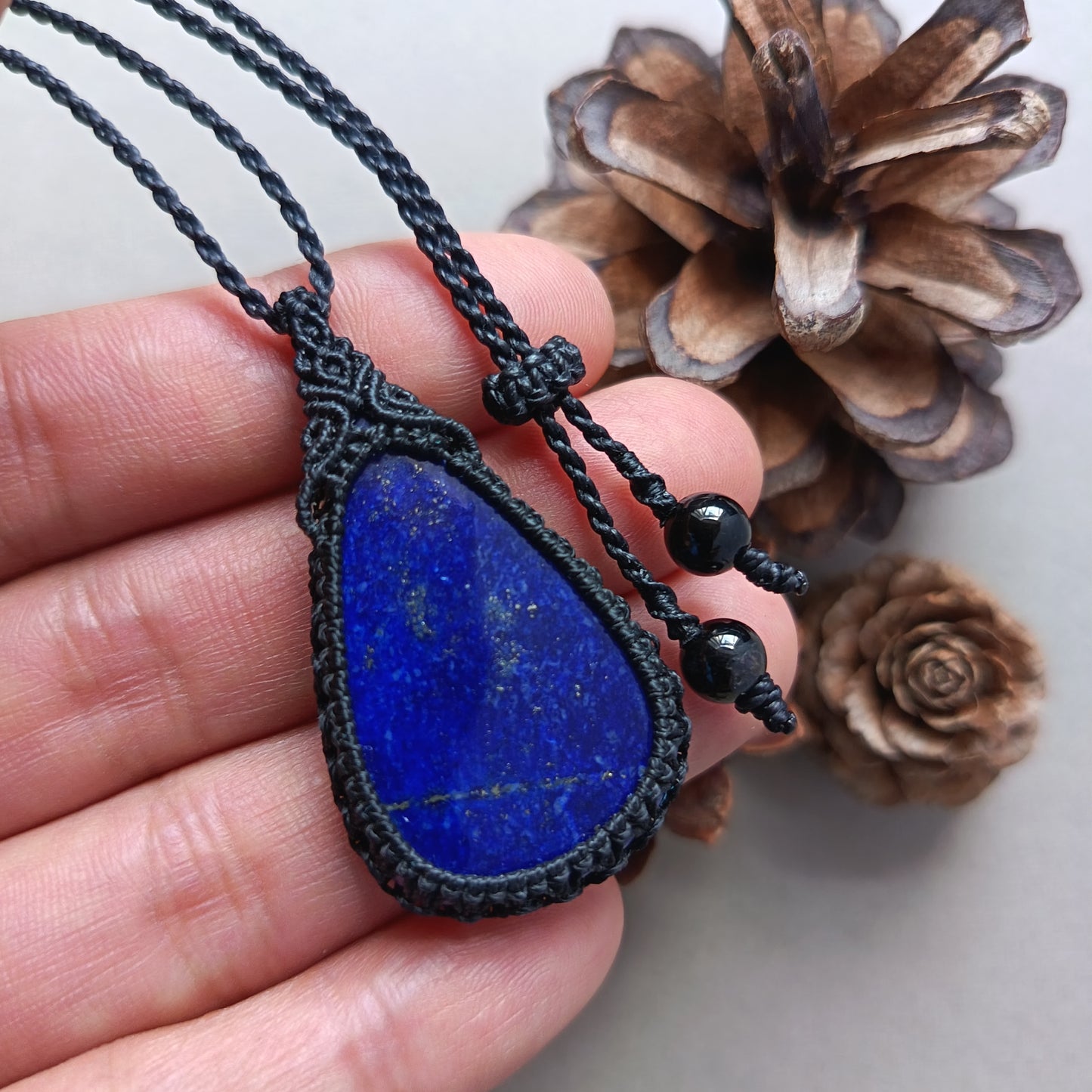 Lapis Lazuli Macrame Necklace | Pendant size 4.6 cm
