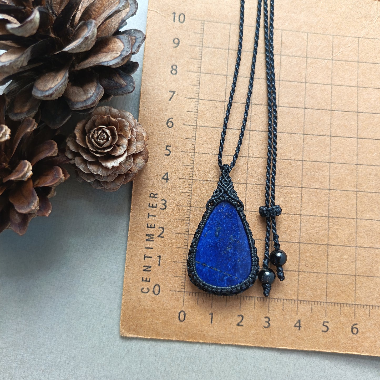 Lapis Lazuli Macrame Necklace | Pendant size 4.6 cm
