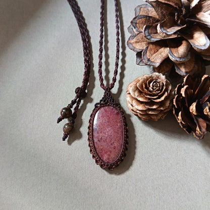 Rhodonite Macrame Necklace | Pendant size 5 cm