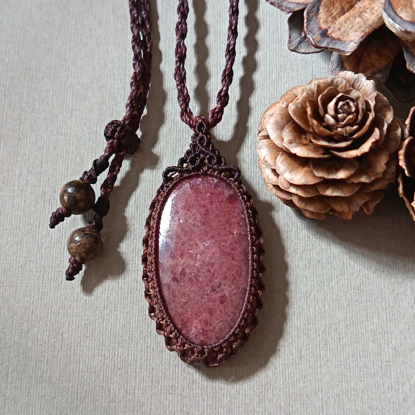 Rhodonite Macrame Necklace | Pendant size 5 cm