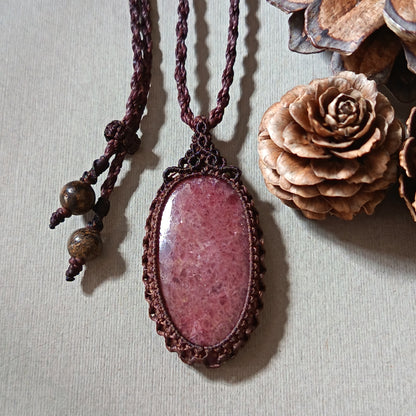 Rhodonite Macrame Necklace | Pendant size 5 cm