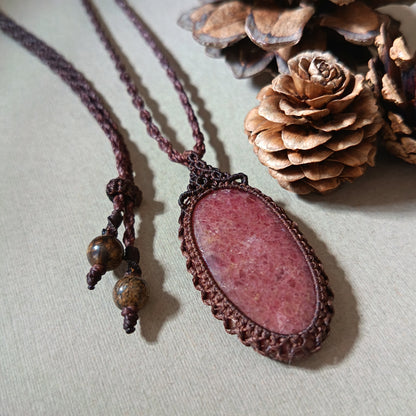 Rhodonite Macrame Necklace | Pendant size 5 cm