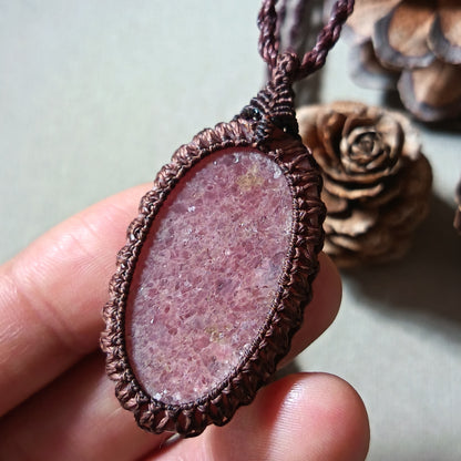 Rhodonite Macrame Necklace | Pendant size 5 cm