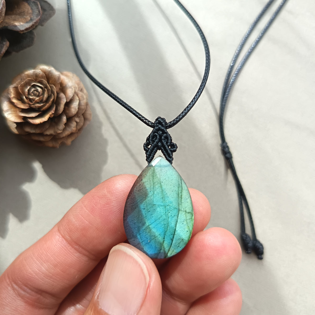 Labradorite Macrame Necklace | Pendant size 3.5 cm [B]