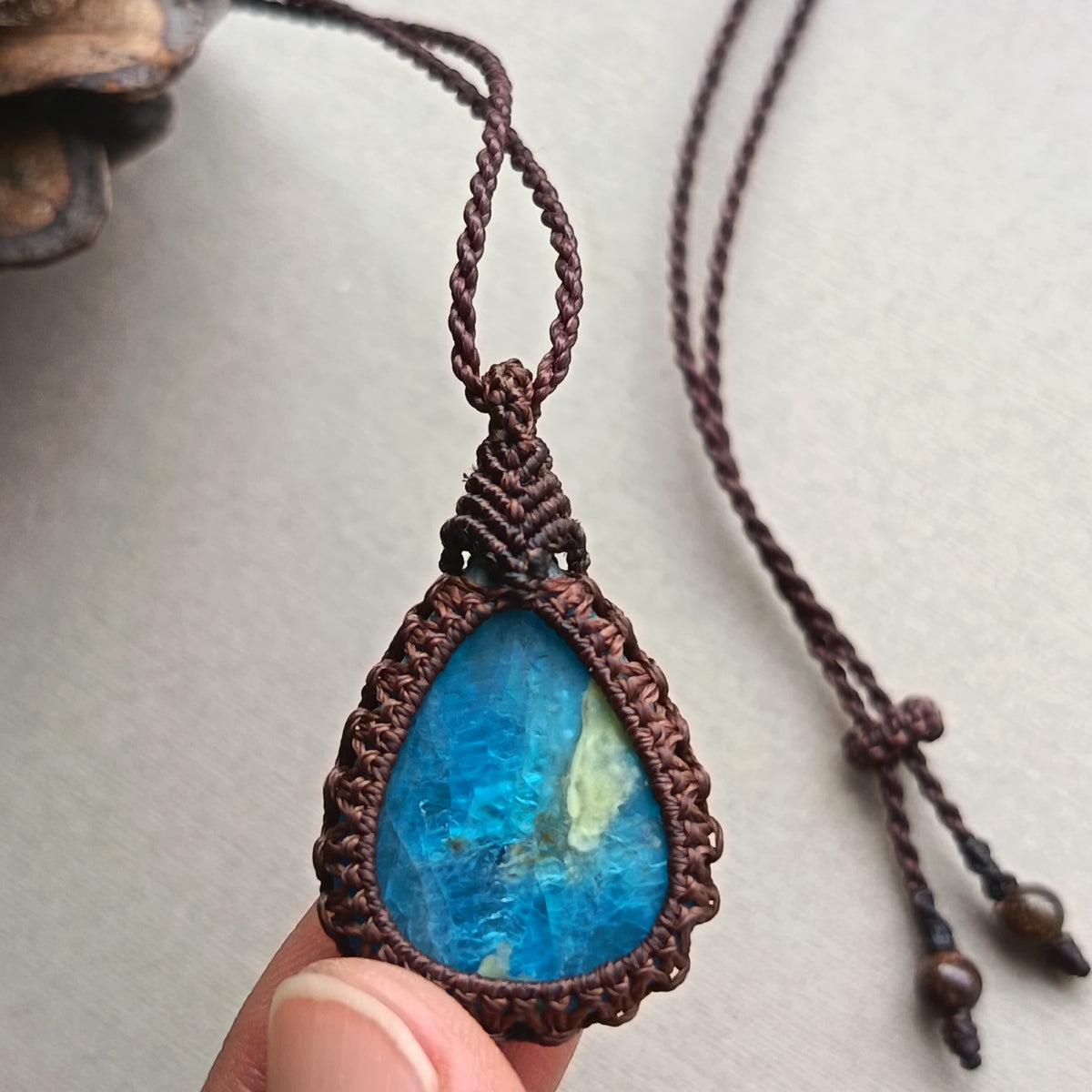 Apatite Macrame Necklace | Pendant size 3.8 cm
